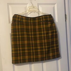 Casual Corner Plaid Mini Skirt in Brown and Yellow